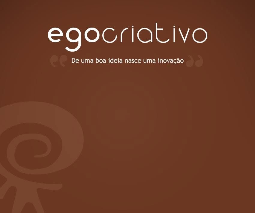 Arte da Ego Criativo com o logotipo em branco sobre fundo marrom e o lema “De uma boa ideia nasce uma inovação”